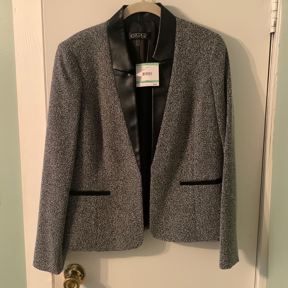 Kasper blazer size 8